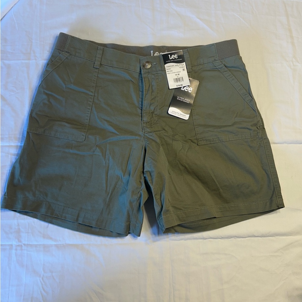NWT Lee utility short size 14